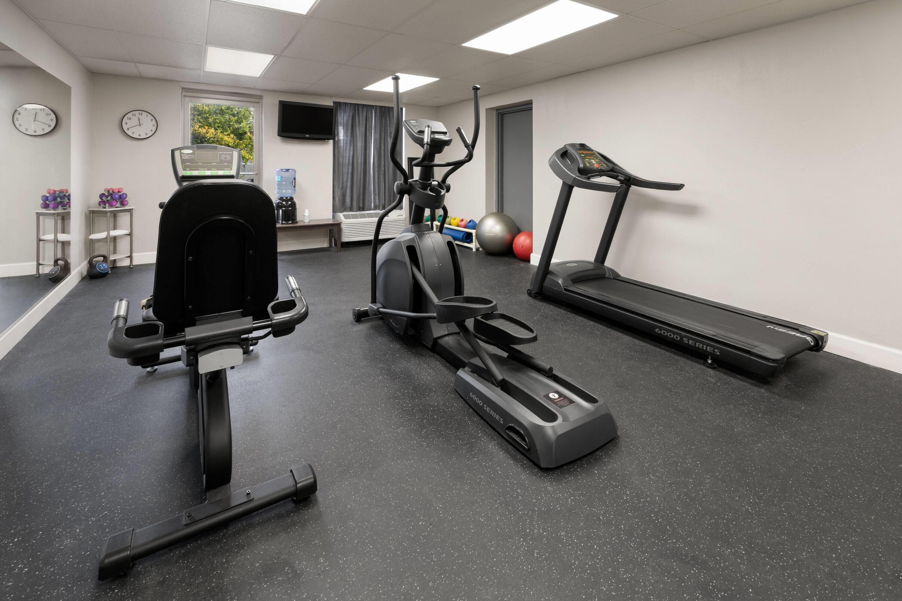 Health club fitness center gym | Days Inn by Wyndham Cambridge