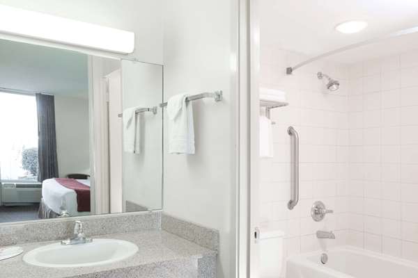  - Days Inn Adel - I-75, Exit 39