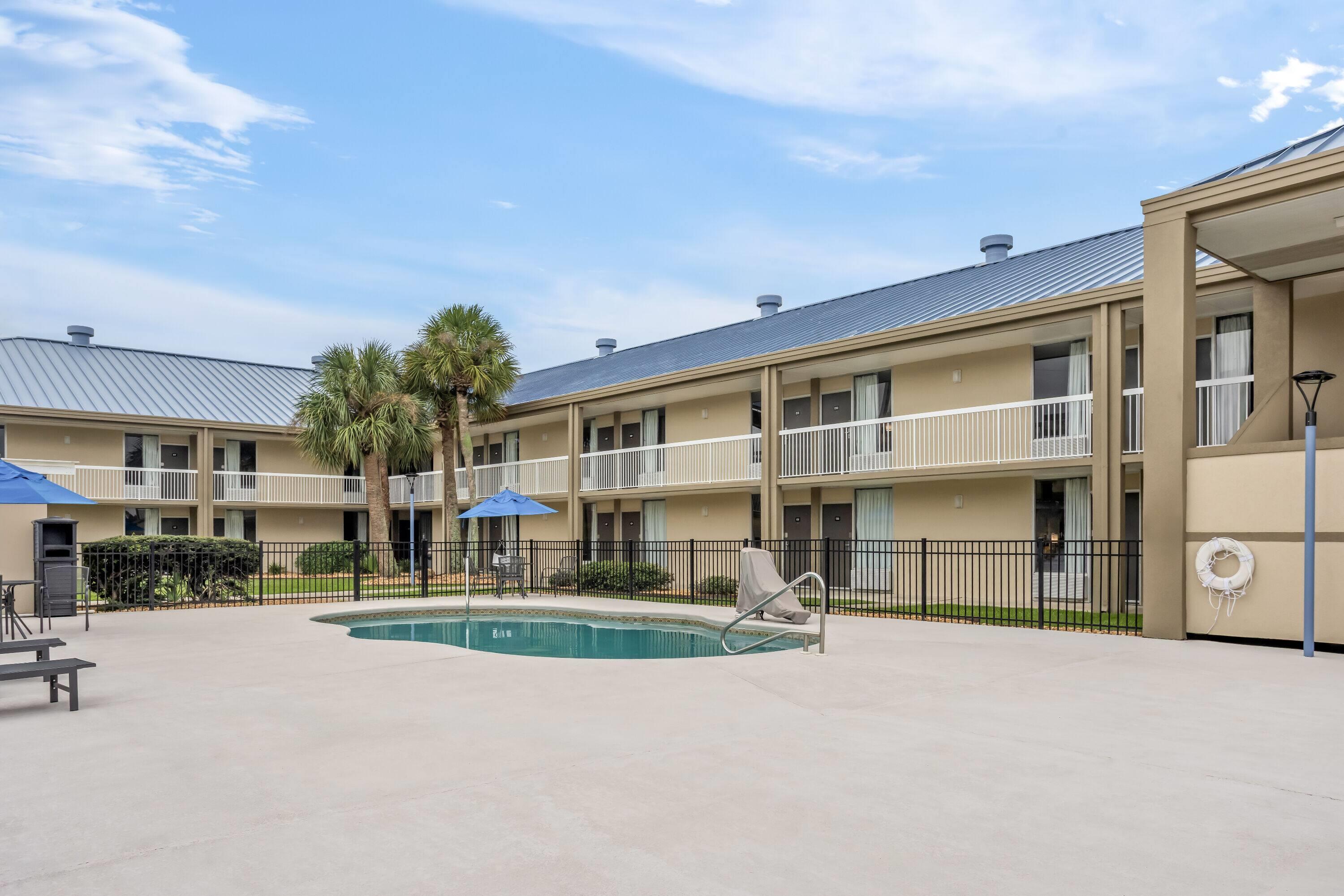 Pool - indoor | Days Inn by Wyndham Adel I-75