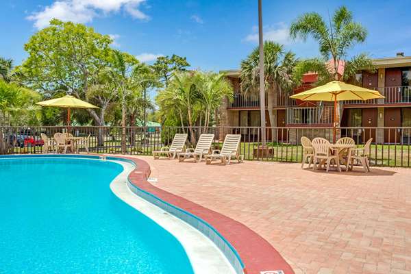 Pool - Days Inn near the Gulf Bradenton