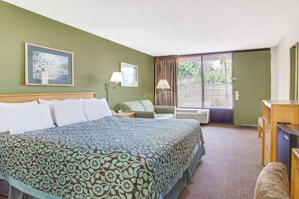  - Days Inn near the Gulf Bradenton