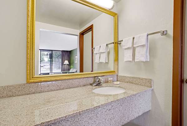  - Days Inn near the Gulf Bradenton