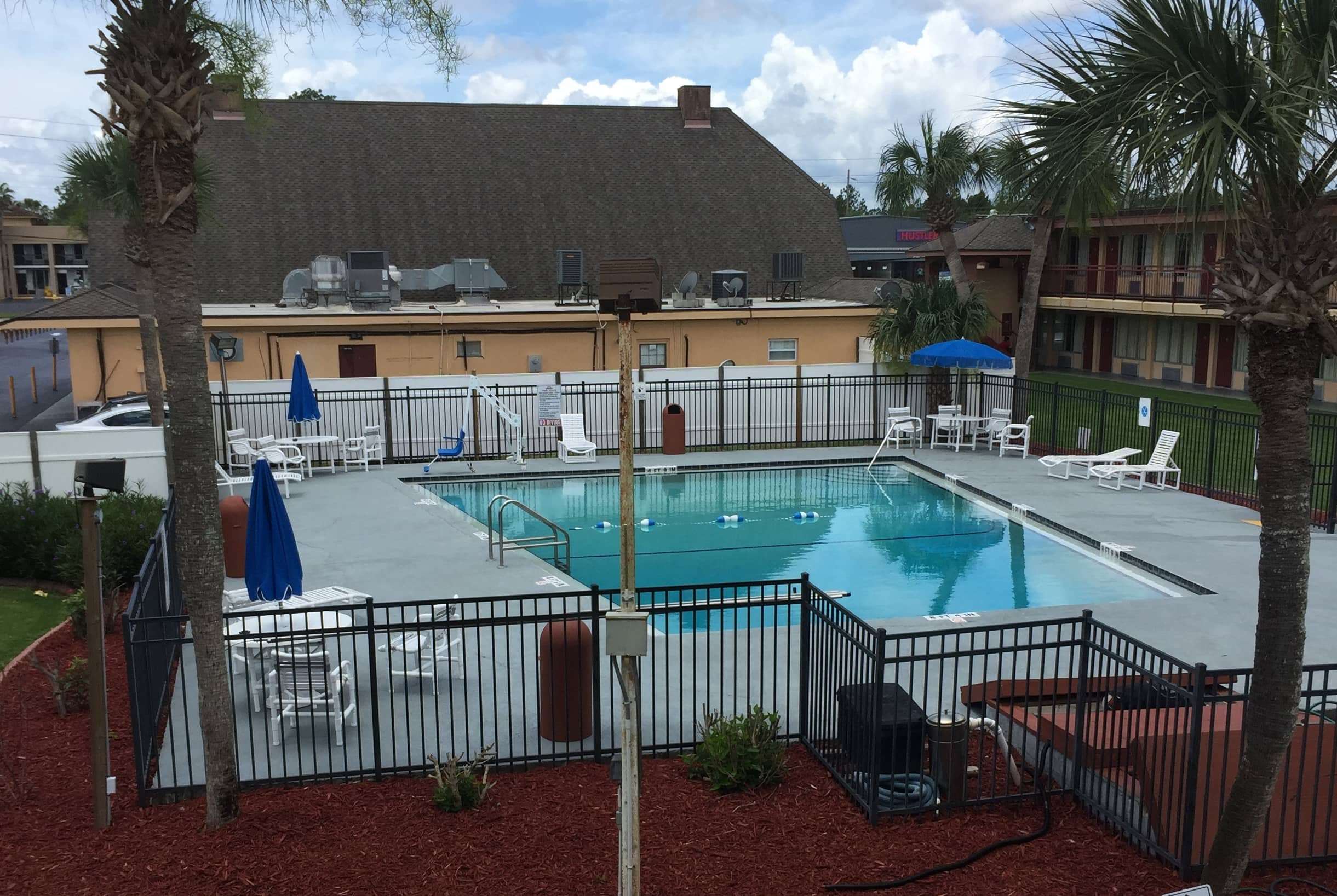 Pool | Days Inn by Wyndham St. Augustine West