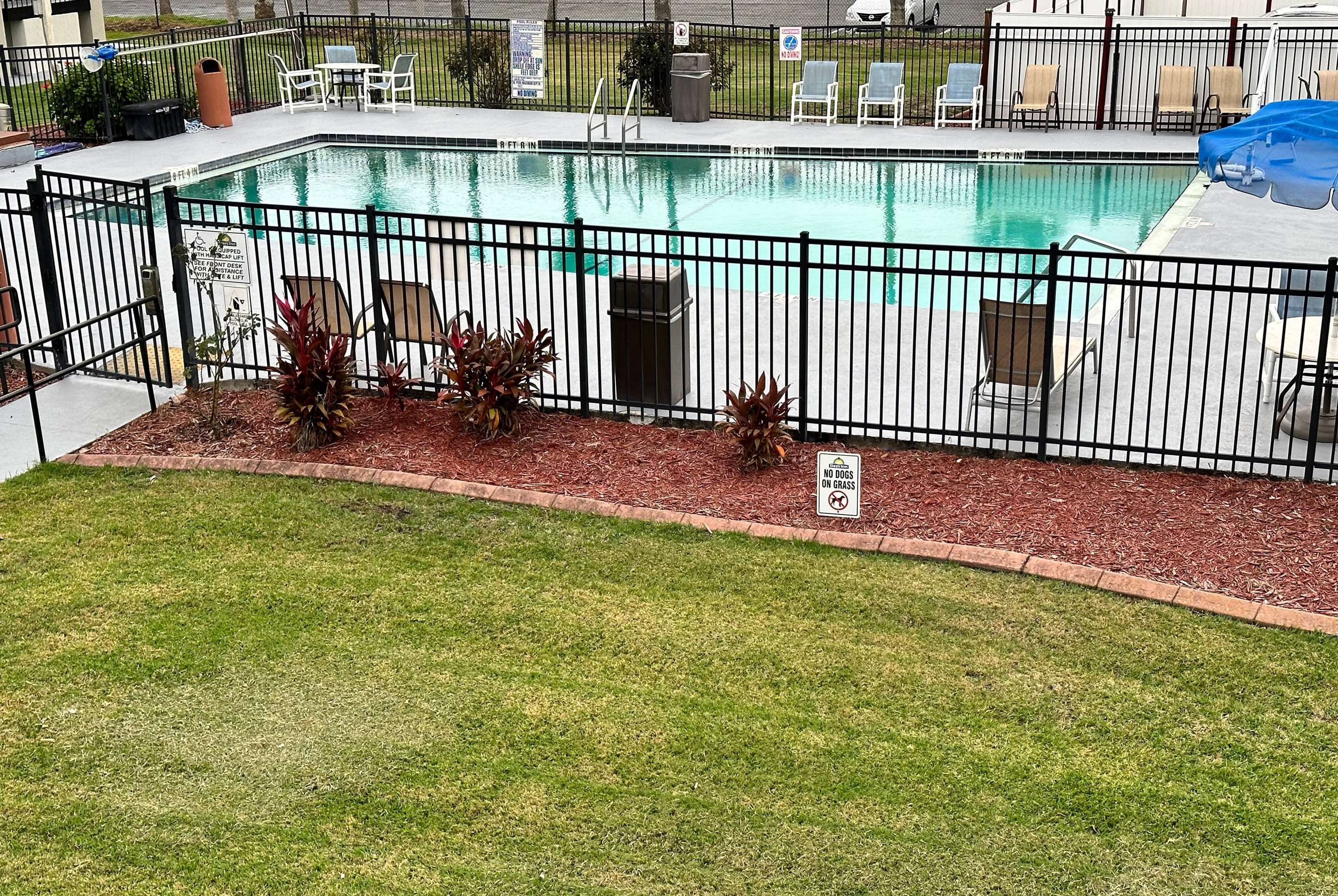 Pool | Days Inn by Wyndham St. Augustine West