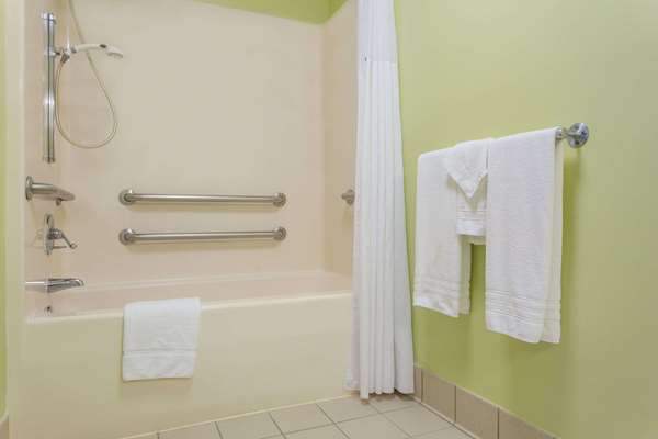  - Days Inn Airport Morrisville - I-40, Exit 284