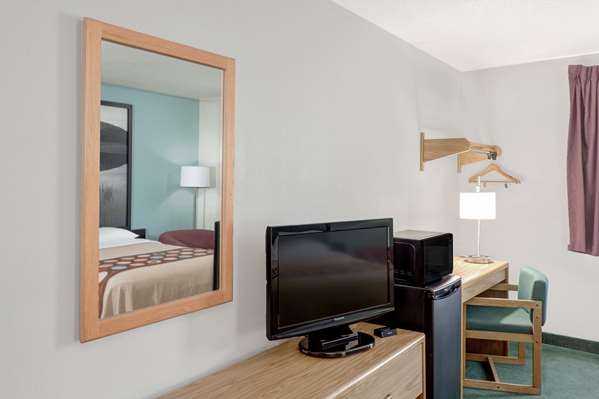  - Super 8 Hotel Gas City