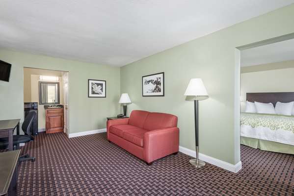Suite - Days Inn Jellico