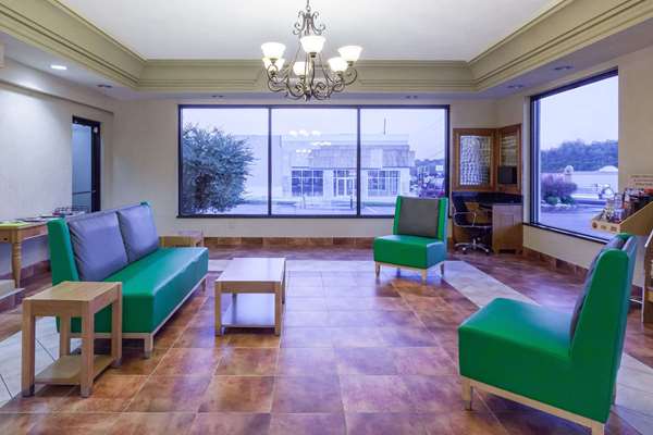  - Days Inn Dalton - I-75, Exit 333