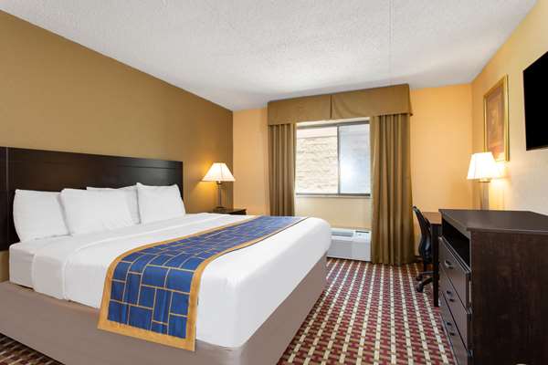  - Days Inn Hillsborough