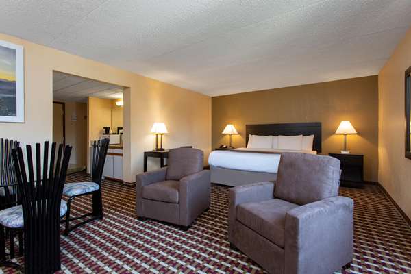 Suite - Days Inn Hillsborough
