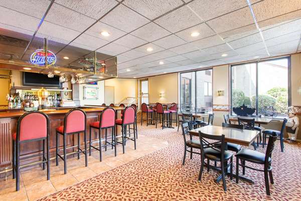 Restaurant - Days Inn Hillsborough