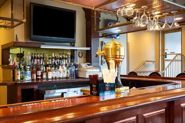 Bar - Days Inn Hillsborough