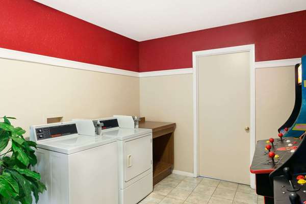  - Baymont Inn Manistee