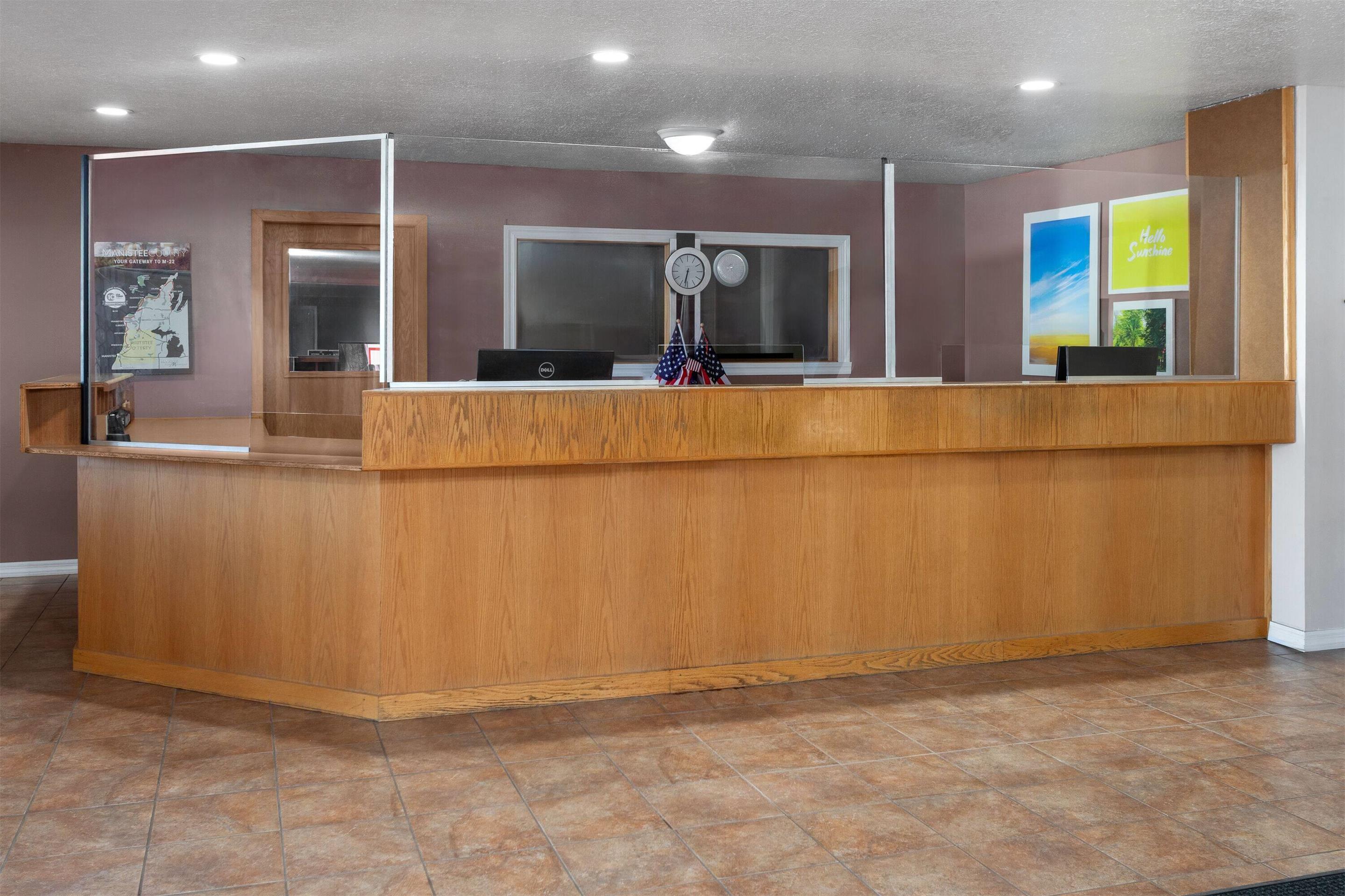 Reception | Days Inn by Wyndham Manistee