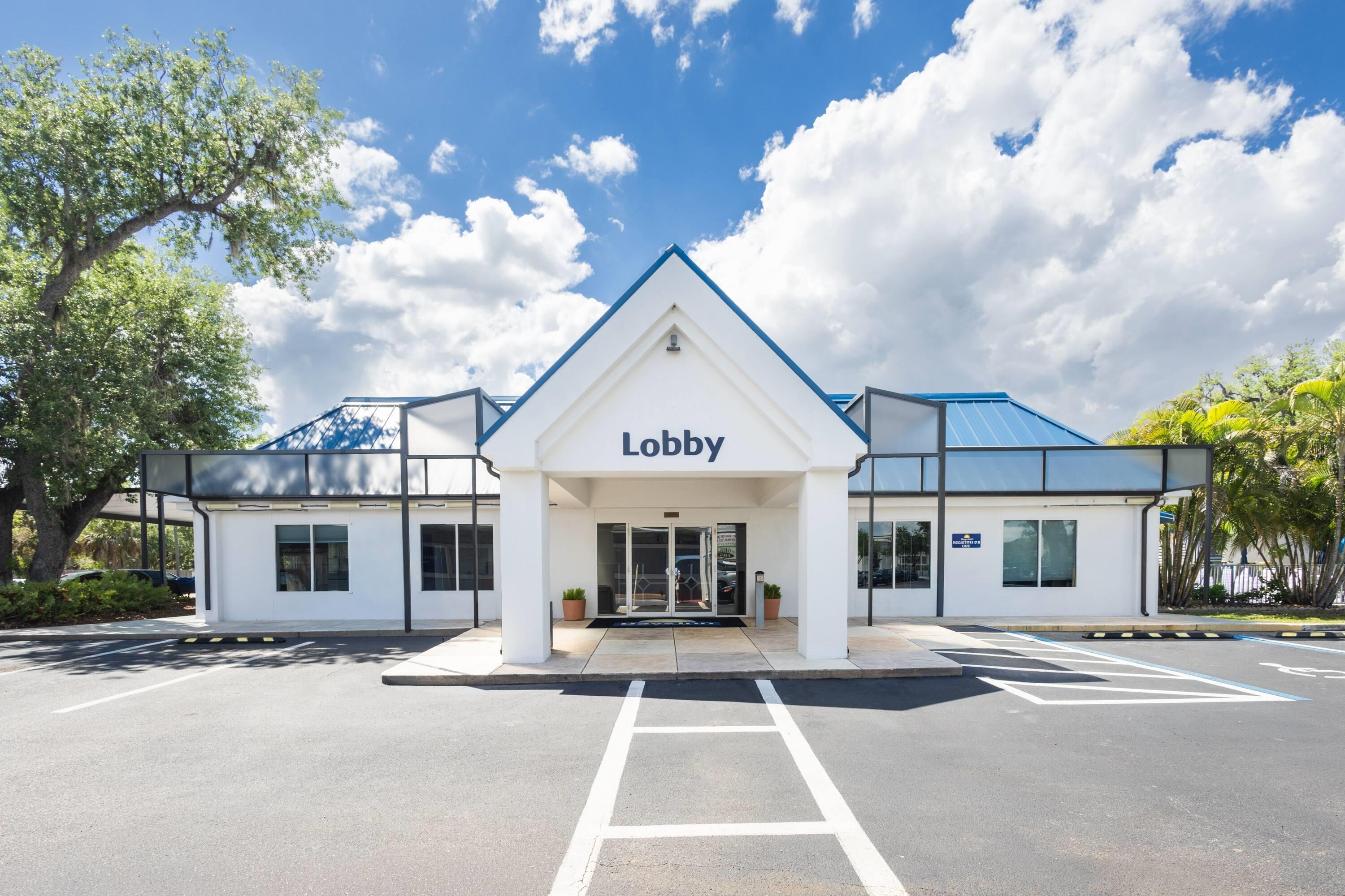 Exterior | Days Inn by Wyndham Port Charlotte/Punta Gorda