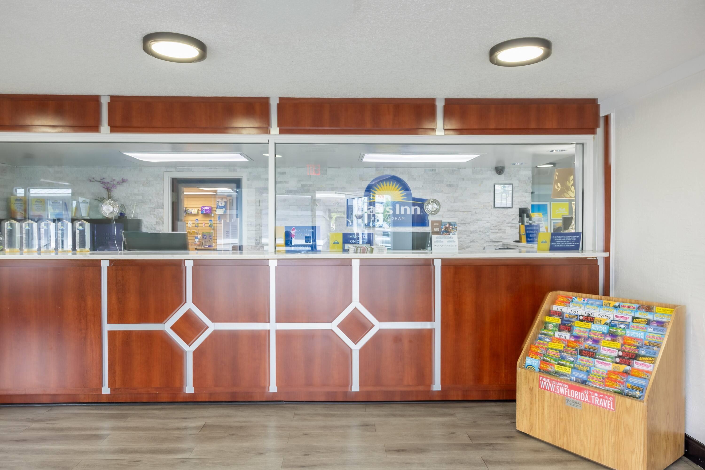 Lobby | Days Inn by Wyndham Port Charlotte/Punta Gorda