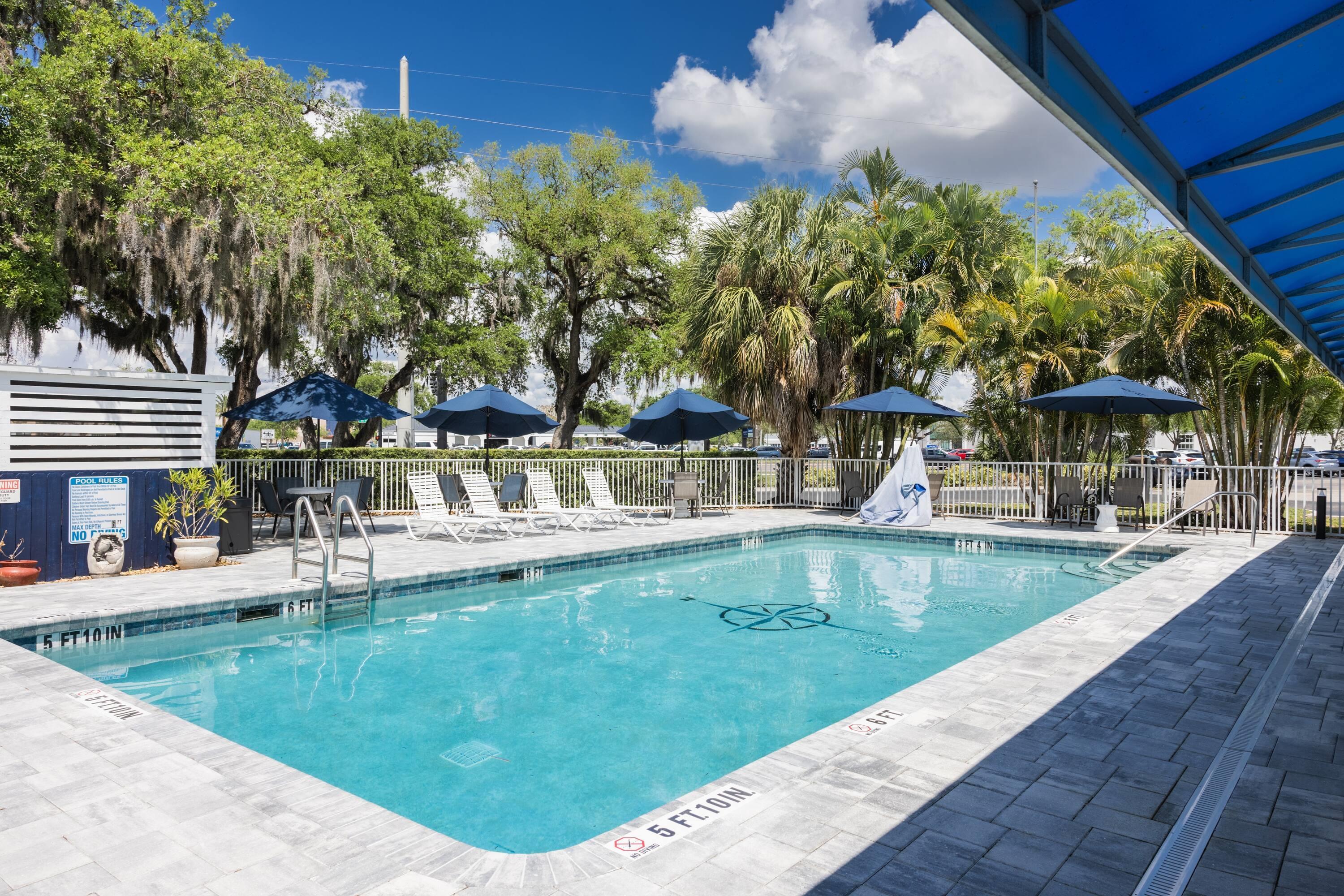 Pool | Days Inn by Wyndham Port Charlotte/Punta Gorda