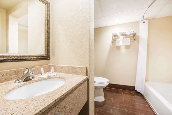  - Days Inn Joplin - I-44, Exit 8