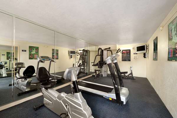 Fitness/ Exercise Room - Days Inn Convention Center Orlando - I-4, Exit 72