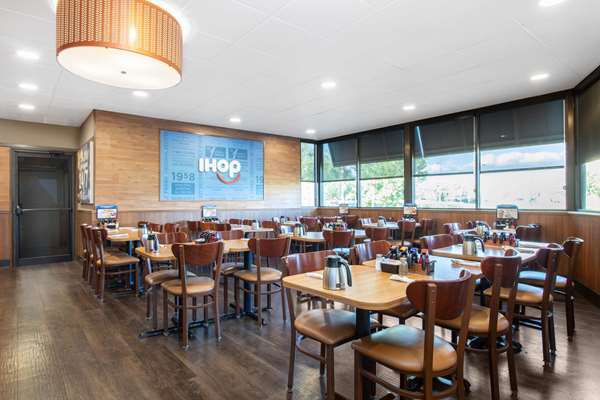 Restaurant - Days Inn Convention Center Orlando - I-4, Exit 72