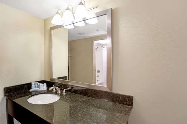  - Wyndham Garden Hotel Duluth - I-85, Exit 104