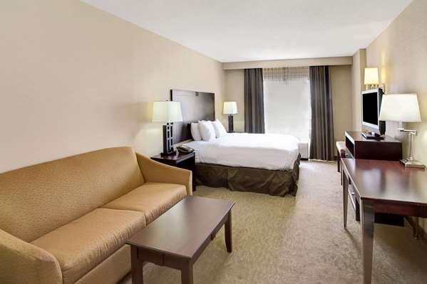 Suite - Wyndham Garden Hotel Duluth - I-85, Exit 104