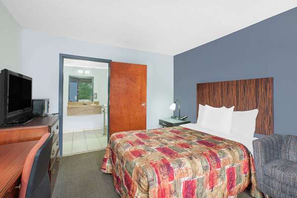  - Days Inn Benton - I-30, Exit 118