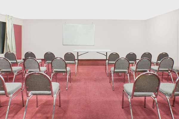  - Days Inn Benton - I-30, Exit 118