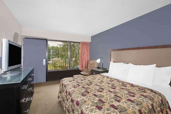  - Days Inn Benton - I-30, Exit 118