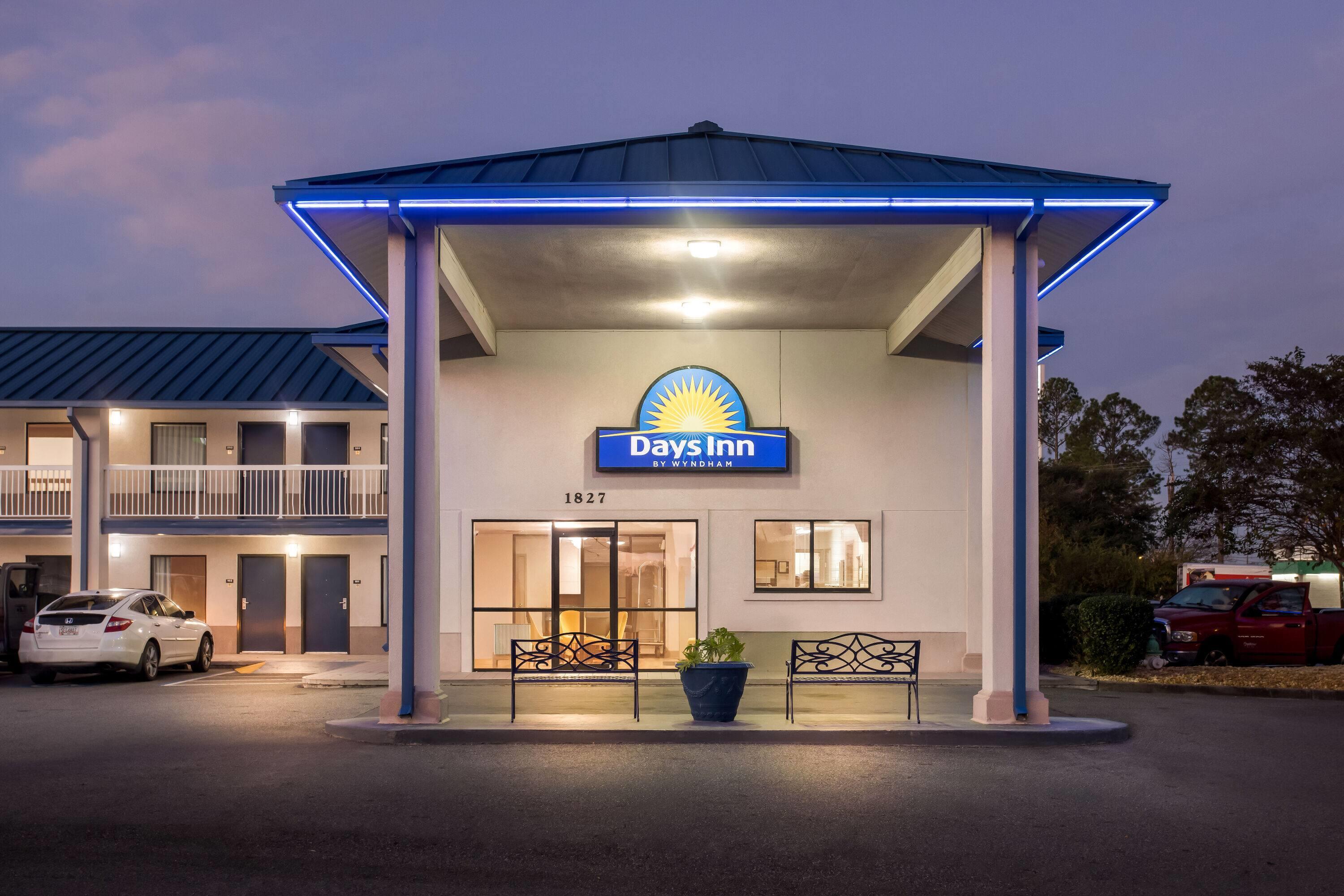 Exterior | Days Inn by Wyndham Valdosta I-75