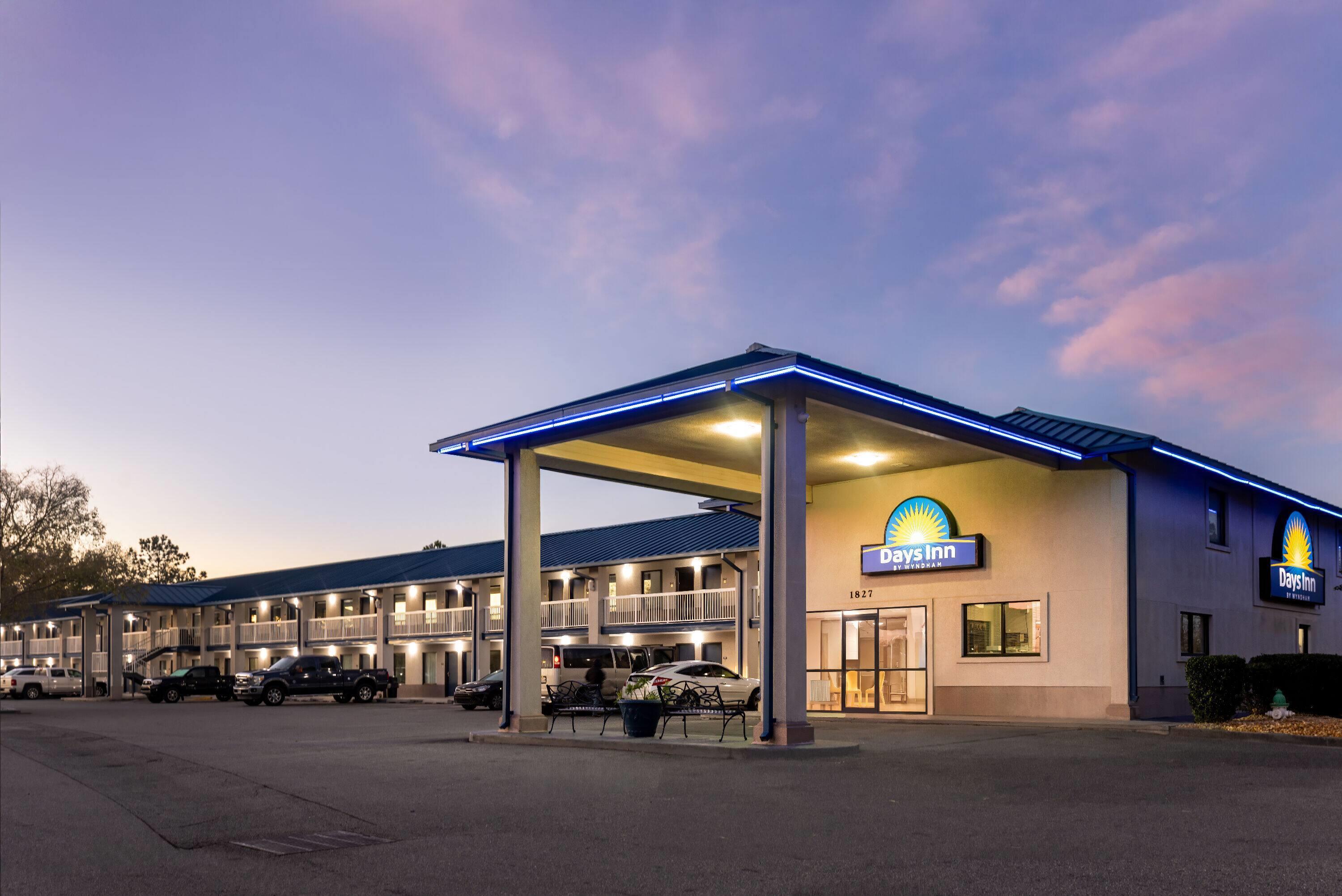 Exterior | Days Inn by Wyndham Valdosta I-75