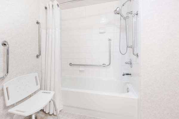  - Ramada Limited Hotel Edmonton East Sherwood Park