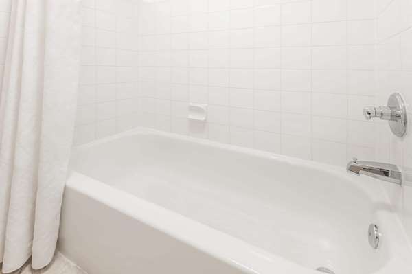  - Ramada Limited Hotel Edmonton East Sherwood Park