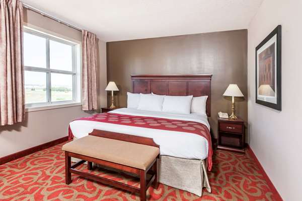 Suite - Ramada Limited Hotel Edmonton East Sherwood Park