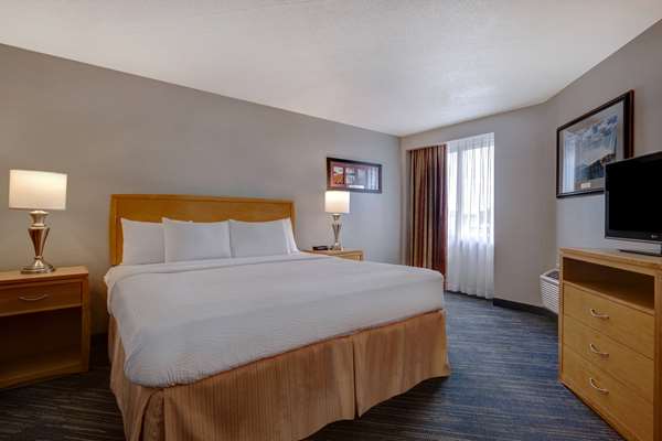 - Days Inn near the Falls Niagara Falls