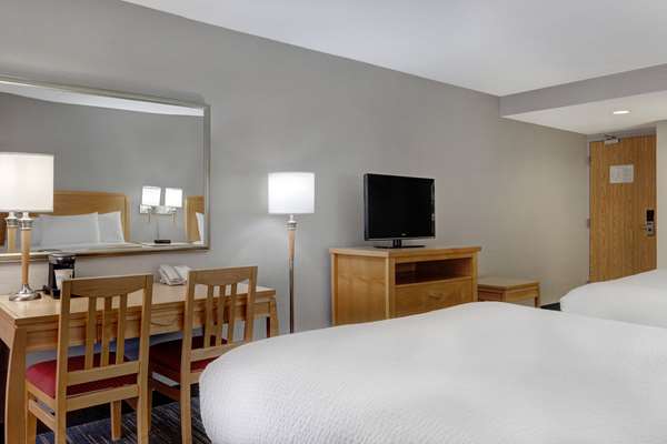  - Days Inn near the Falls Niagara Falls