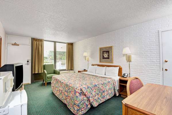  - Howard Johnson Inn Galloway