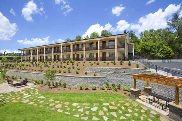 Exterior view - Days Inn Fultondale - I-65, Exit 265B