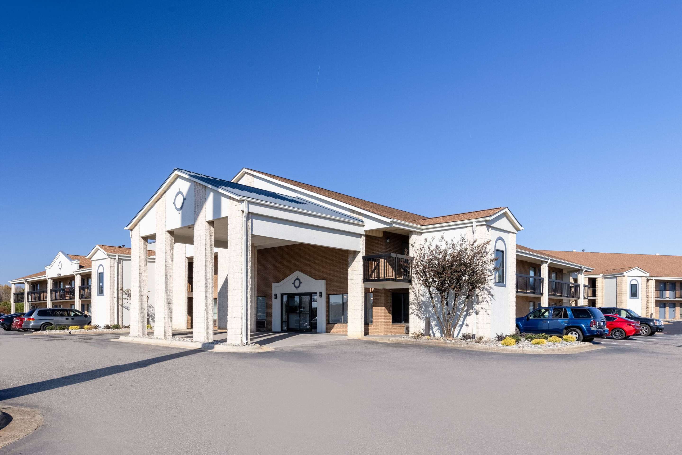 Exterior | Days Inn by Wyndham Mooresville Lake Norman
