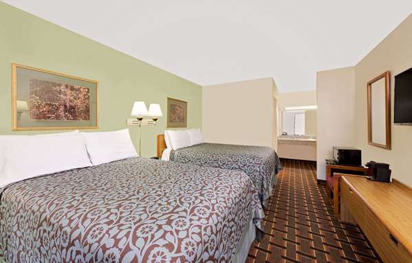  - Days Inn Cleveland - I-75, Exit 25