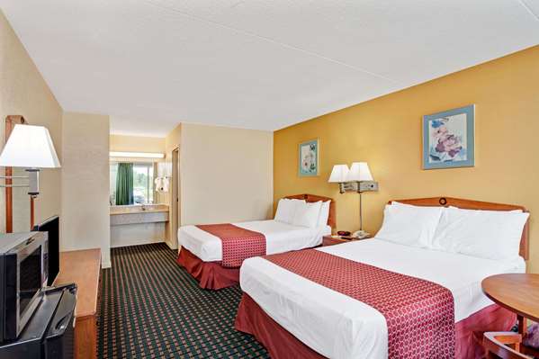  - Days Inn Clarksville - I-24, Exit 11