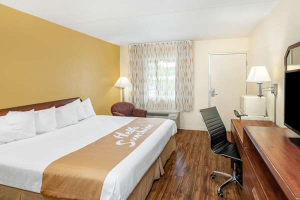  - Days Inn Clarksville - I-24, Exit 11