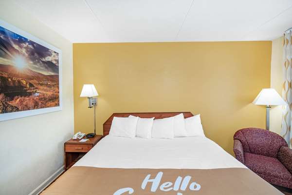  - Days Inn Clarksville - I-24, Exit 11