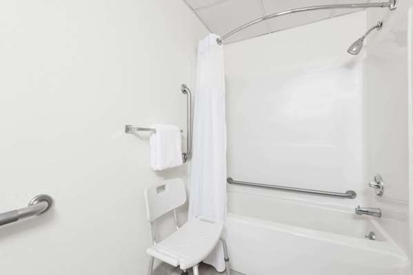  - Ramada Hotel Groton - I-95, Exit 86