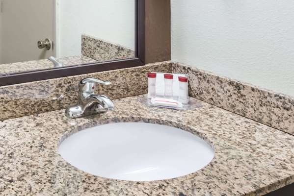  - Ramada Hotel Groton - I-95, Exit 86