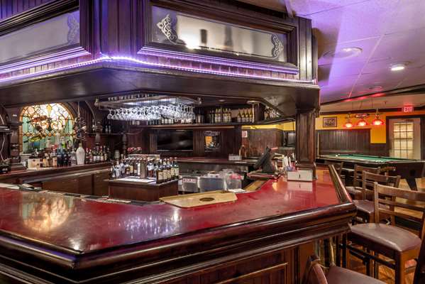 Bar - Ramada Hotel Groton - I-95, Exit 86