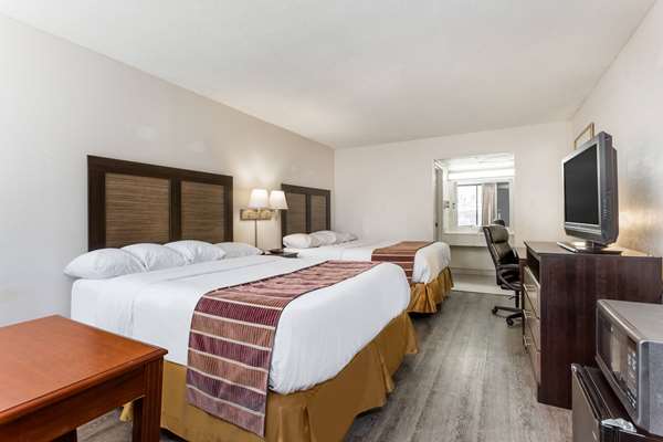  - Days Inn Golden East Rocky Mount