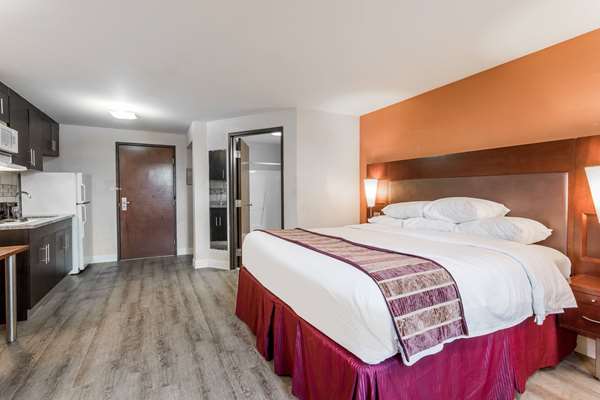  - Days Inn Golden East Rocky Mount