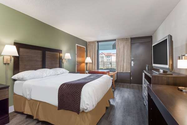 - Days Inn Golden East Rocky Mount