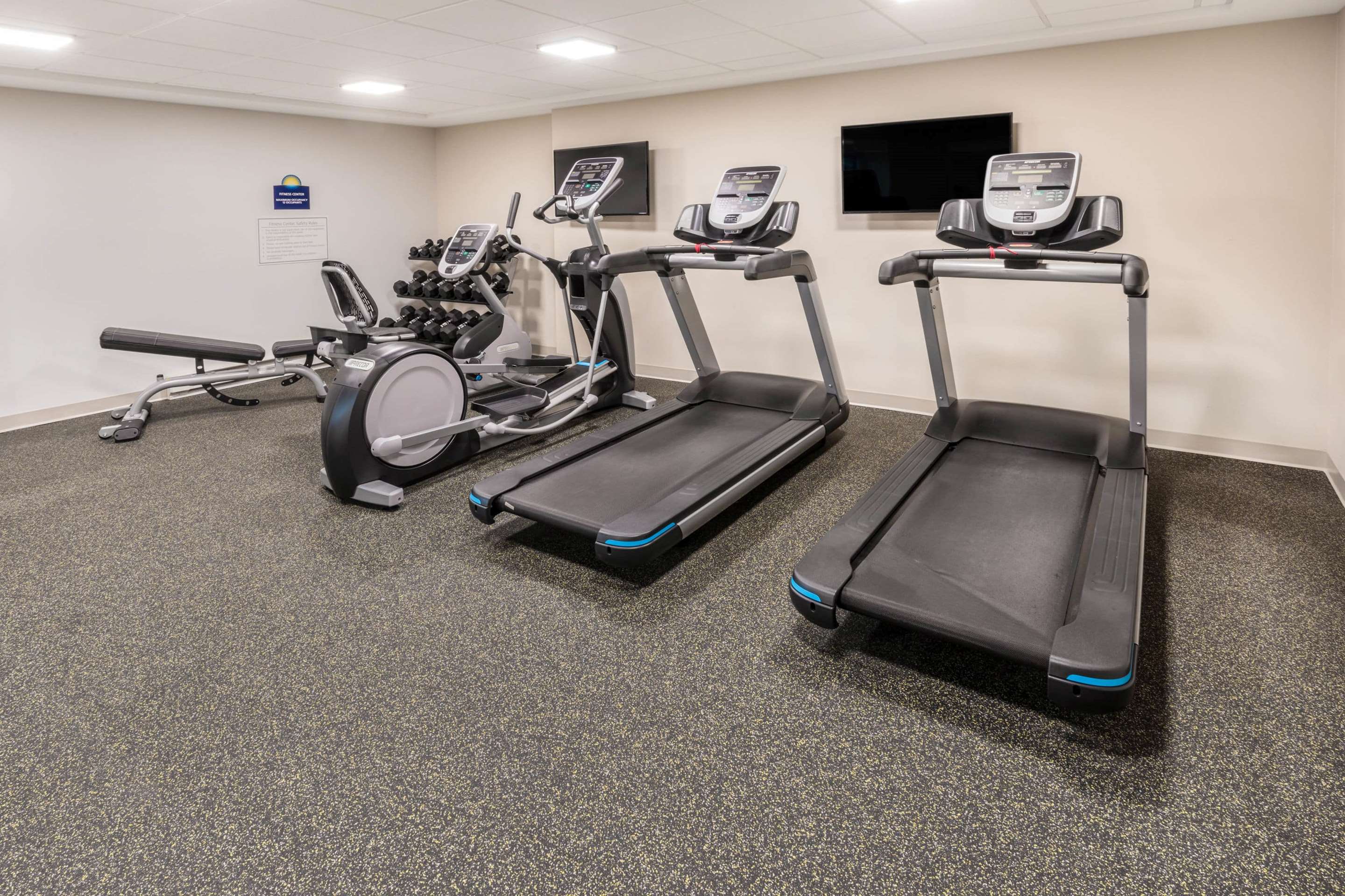 Health club | Days Inn & Suites by Wyndham Duluth by the Mall